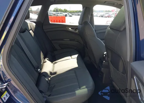 2022 Audi Q4 E-Tron Prestige 50 Quattro из США, поврежденный, VIN WA1M2BFZ2NP052798